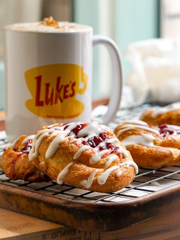 pillsbury crescent roll cherry danishes recipe