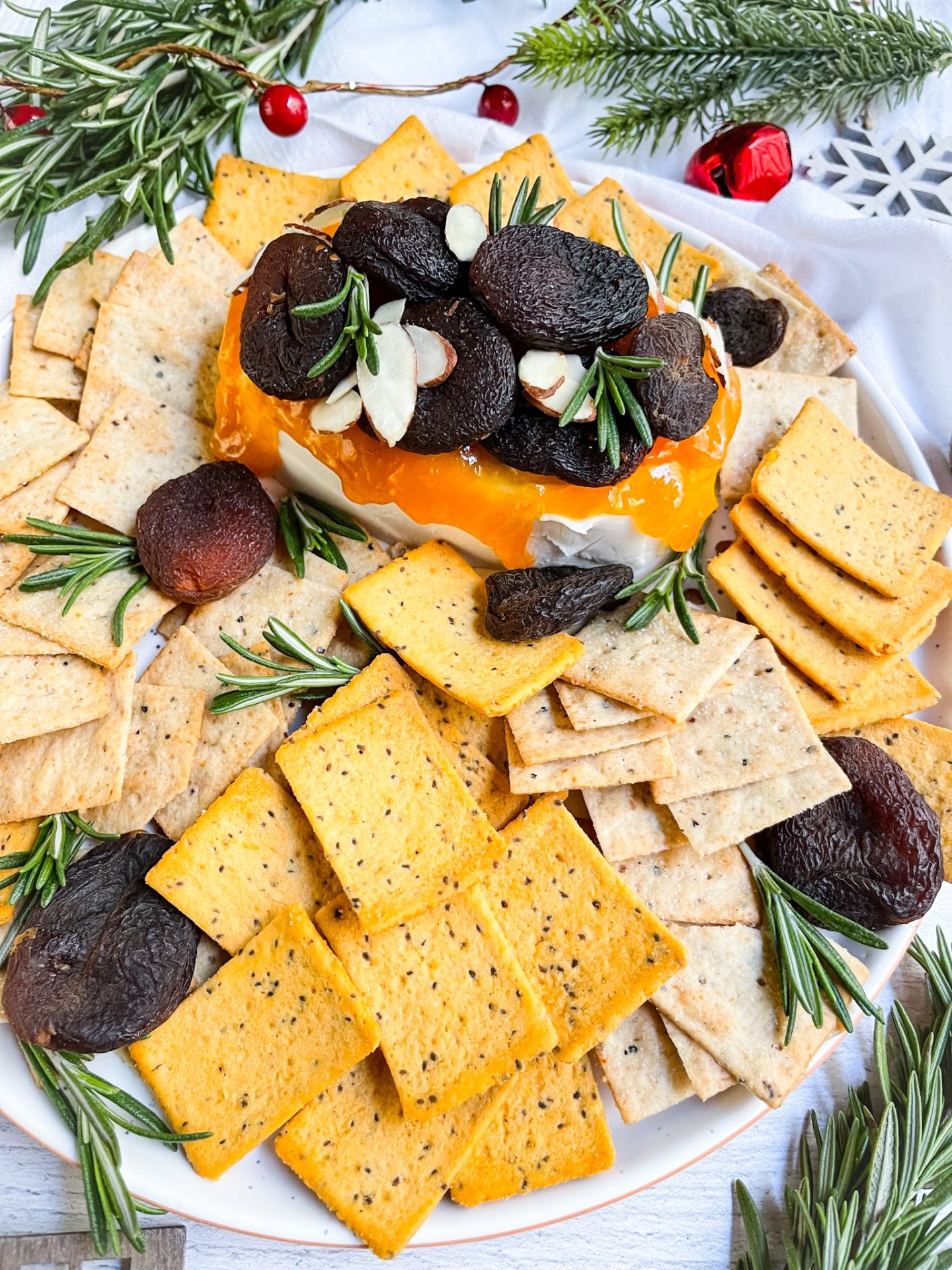 vegan holiday appetizer recipe with cream cheese and apricot jam
