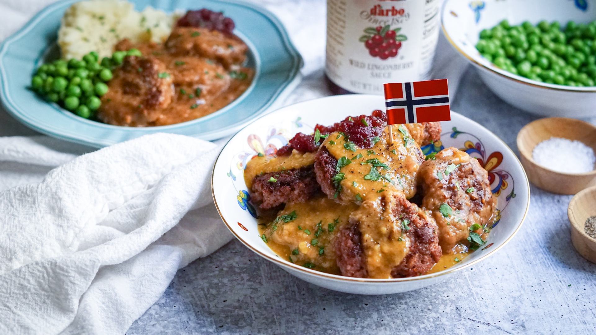 Vegan Norwegian Meatballs (kjøttkaker Med Brun Saus) - Nikki Vegan