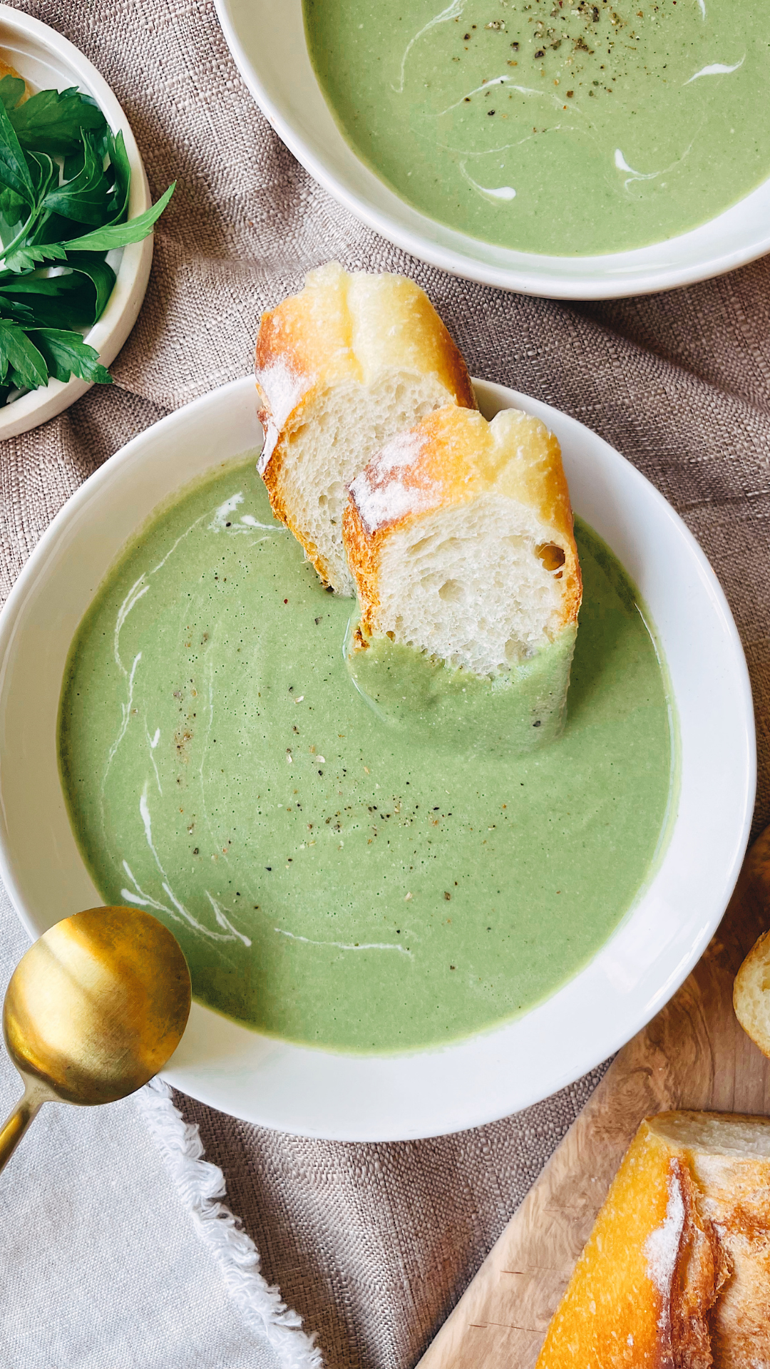 broccoli soup in a bread bowl